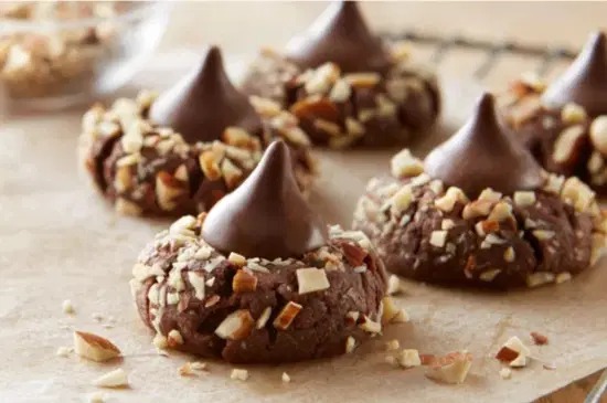 Resep Thumbprint Choco Almond yang Renyah dan Lumer di Mulut, Kue Lebaran Cantik yang Bikin Toples Cepat Kosong