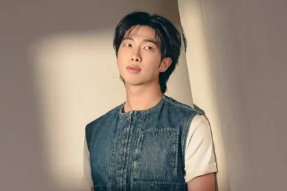 RM BTS Cedera Serius Jelang 'BTS THE COMEBACK LIVE | ARIRANG', Penampilannya Terancam, ARMY Auto Khawatir