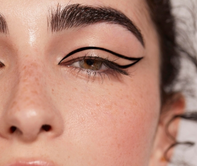 Rekomendasi Merek Eyeliner untuk Pemula Lengkap dengan Harganya