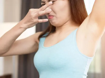 Sudah Pakai Deodoran Tapi Tetap Bau Badan? Ini 5 Penyebab yang Jarang Disadari!