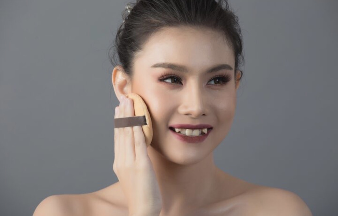 Trik Makeup Mengatasi Foundation Salah Shade agar Tetap Flawless