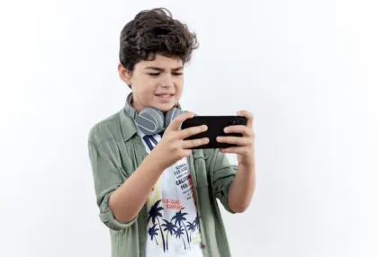 Anak Kecanduan Media Sosial? Ini 5 Solusi yang Bisa Dilakukan Orangtua
