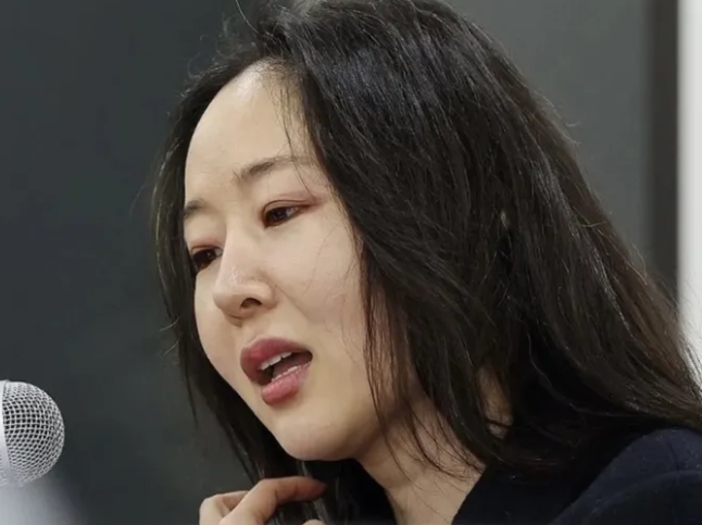 Sidang Ditangguhkan, Konflik Hukum Min Hee Jin vs HYBE Makin Memanas