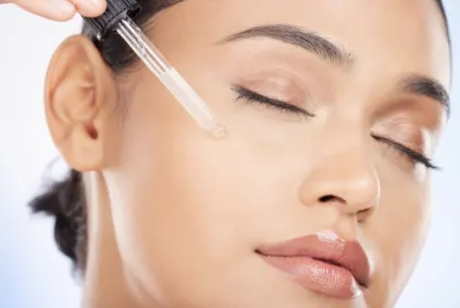 Bolehkan Retinol Wajah Dipakai di Bibir? Ini Risiko yang Perlu Kamu Tahu
