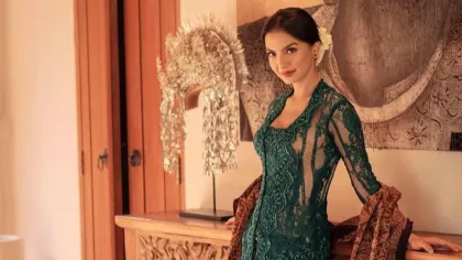 Bikin Pangling! 6 Warna Kebaya Ini Ternyata Bisa Bikin Tubuh Terlihat Lebih Langsing