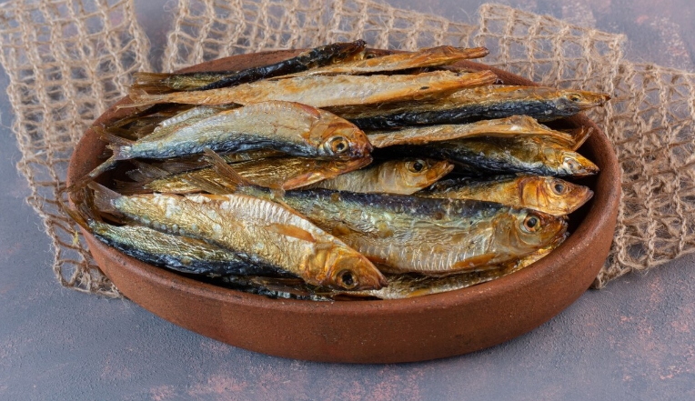 Sering Dianggap Sepele, Ini Bahaya Ikan Asin yang Jarang Disadari