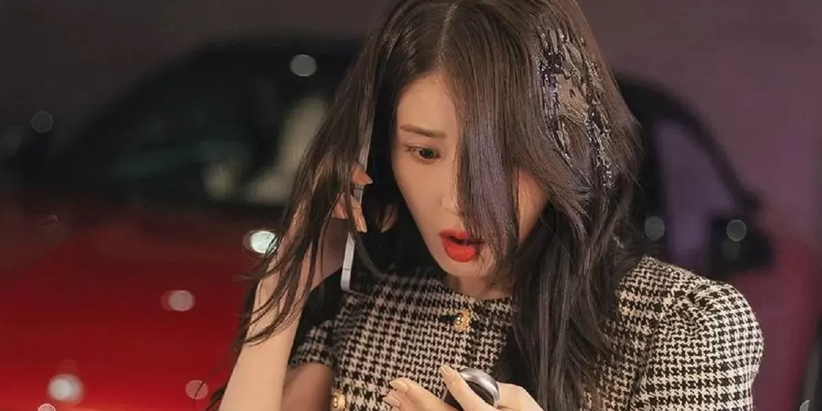 Adegan IU Dilempar Telur di Drakor Perfect Crown Tuai Pro-Kontra, Netizen: Kuno Banget!