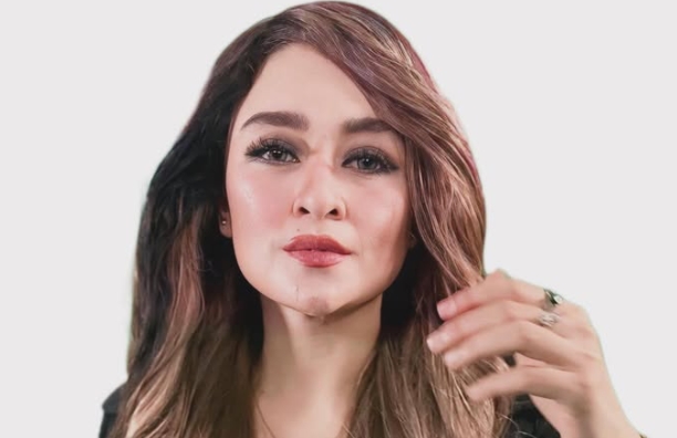 Putuskan Lepas Hijab, Zeda Salim Singgung Tentang Depresi Hingga Nyaris Meninggal Dunia
