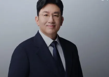 Bang Si Hyuk Terjerat Dugaan Penipuan IPO, Polisi Ajukan Penangkapan atas Keuntungan Ilegal Rp2 Triliun