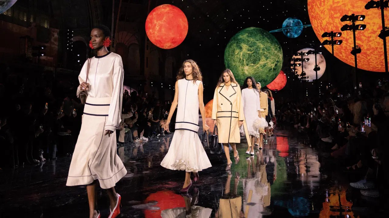 Debut Matthieu Blazy di Chanel Spring/Summer 2026, Pamerkan Koleksi Lintas Dimensi yang Memikat