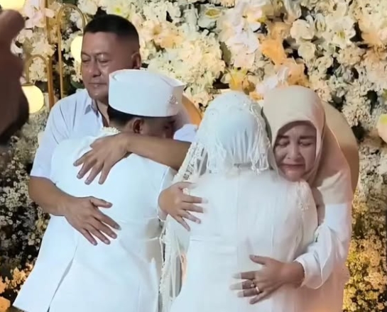 Menikah Untuk Kedua Kali, Ressa Rizky Pilih Sungkem ke Mama Ratih dan Bukan Denada
