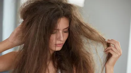 Stop Rambut Kusut, 7 Cara Ampuh Ini Bikin Rambut Kering Langsung Halus dan Mudah Diatur