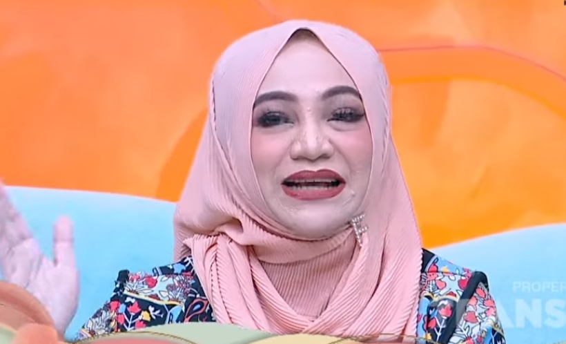 Totok Sirihnya Viral, Ferizka Utami Ngaku Gak Belajar Ilmu Kesehatan: 'Gada yang Harus Dipelajarin'