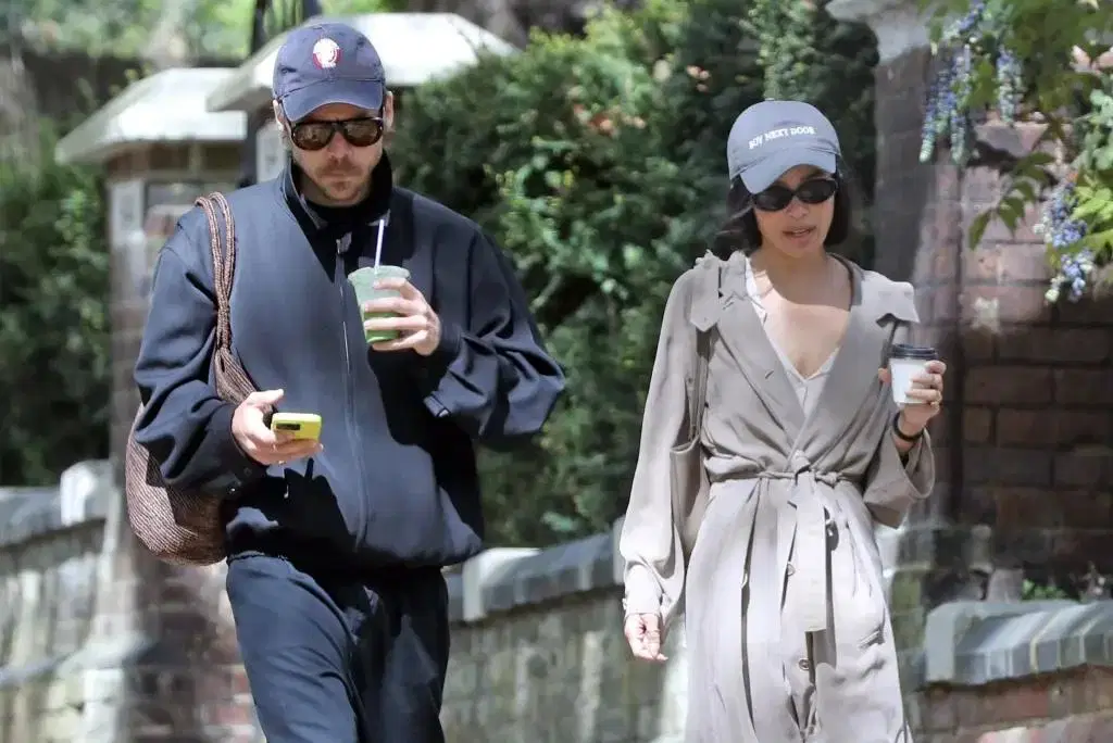 8 Bulan Pacaran Langsung Dilamar? Harry Styles Diduga Sudah Lamar Zoe Kravitz, Cincinnya Jadi Bukti!