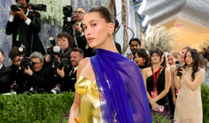 Gaya Simpel Hailey Bieber di Met Gala 2026 Jadi Sorotan, Elegan Tanpa Banyak Detail