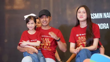 Godaan Arya Saloka ke Yasmin Napper Bikin Merinding, Beda Usia 12 Tahun Bikin Netizen Jijik