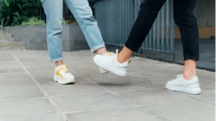 Bahaya Sepatu Kekecilan bagi Kesehatan Kaki, Simak Tips Memilih Ukuran Tepat