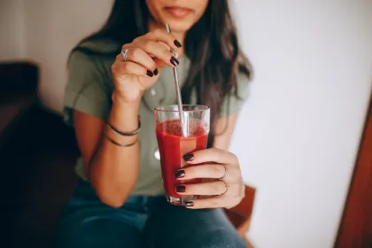 6 Minuman Terbaik untuk Kesehatan Organ Intim Perempuan, Cegah Gatal dan Bau Tak Sedap dari Dalam!