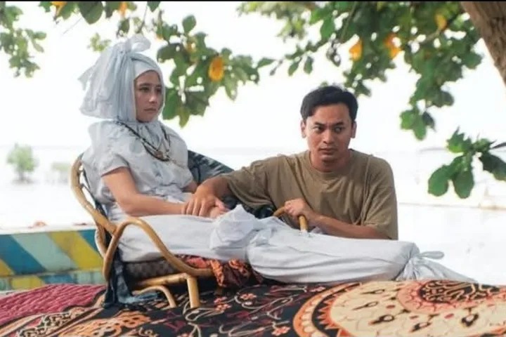 Prilly Latuconsina Jadi Pocong Sakti, Film Satir Holy Crowd Siap Hebohkan Festival Film Cannes 2026