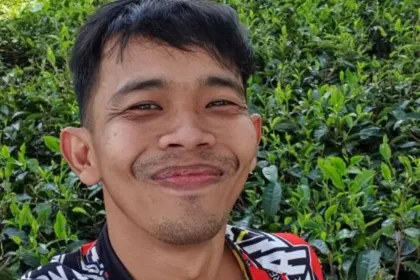 Profil Dede Sunandar: Dari Cleaning Service ke Puncak Ketenaran, Kini Berjuang Jadi Pramusaji di PIK 2