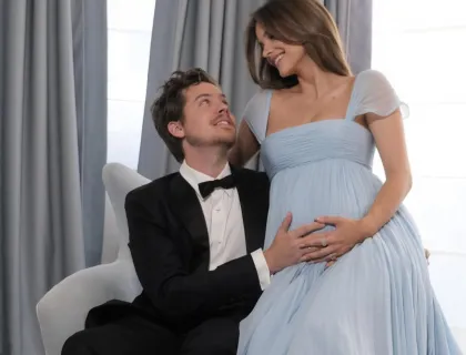 Barbara Palvin Hamil! Ekspresi Dylan Sprouse Tuai Sorotan, Sang Supermodel Pamer Kehamilan di Cannes 2026