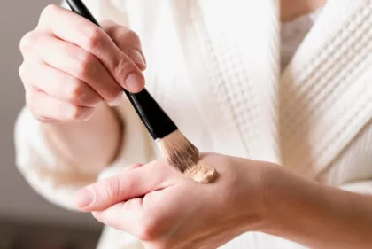 Panduan Memilih Foundation Sesuai Jenis Kulit agar Makeup Tahan Lama