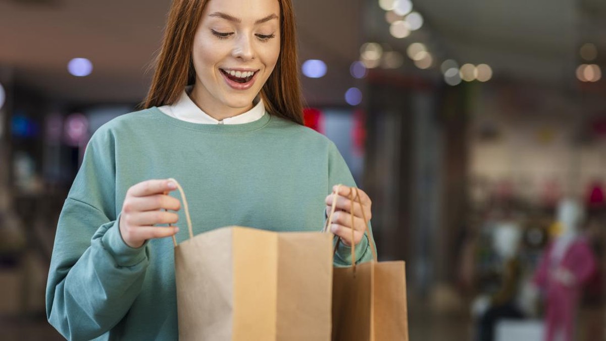 Gen Z Disebut Lebih Rentan Impulsive Buying, Self-Reward Jadi Salah Satu Penyebab