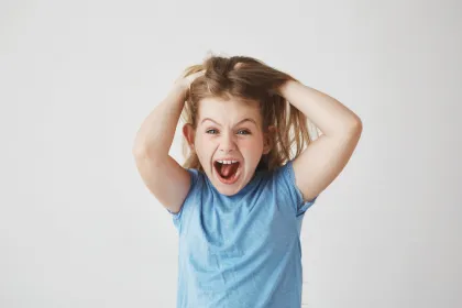 Sering Membandingkan Anak? Waspada, Ini 5 Bentuk Toxic Parenting yang Merusak Mental Anak