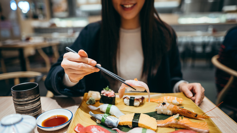 Pantesan Panjang Umur! Ini 5 Makanan yang Pantang Dikonsumsi Orang Jepang, Ada Hot Dog dan Sereal