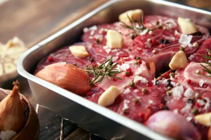 7 Tips Mengatasi Bau Prengus Daging Kambing Pakai Bahan Alami Saat Iduladha