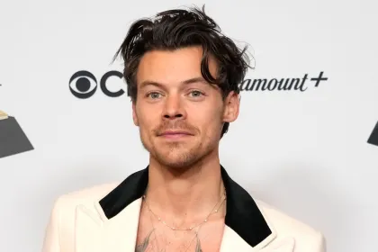 Harry Styles Ungkap Lagu Radiohead yang Jadi Saksi Bisu Kehilangan Keperjakaannya, Cuma Bertahan 10 Detik!