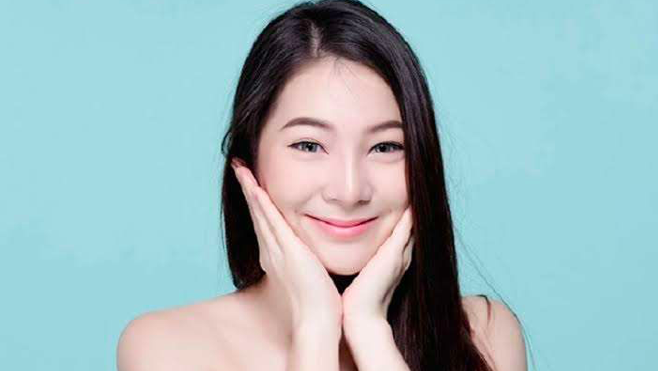 Wajah Kusam Langsung Bye! Ini Tips Glowing Pakai Bahan Alami