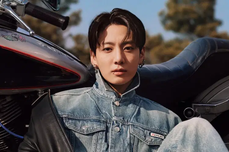 Jungkook x Calvin Klein 'CKJK' Resmi Hadir, Tampilkan Gaya Bold dan Edgy
