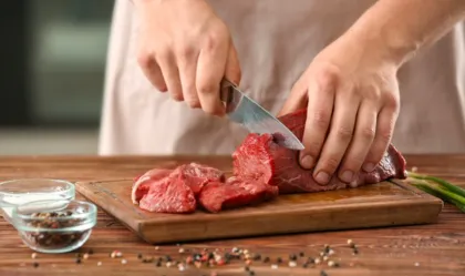 Bau Prengus Daging Kambing Nempel di Tangan? Ini Cara Menghilangkannya