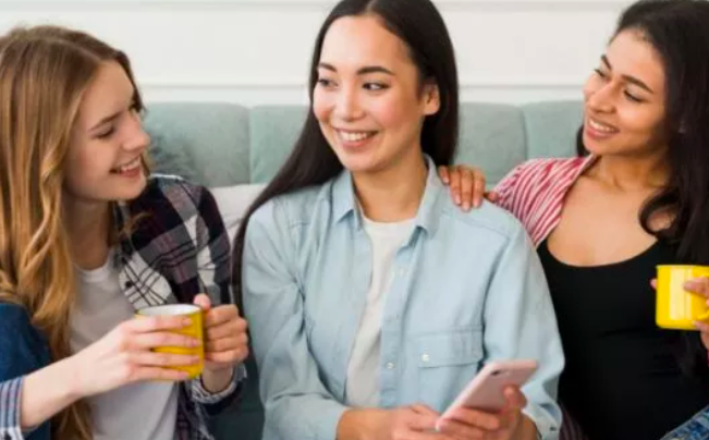 7 Alasan Gemini Punya Banyak Teman dan Circle Luas