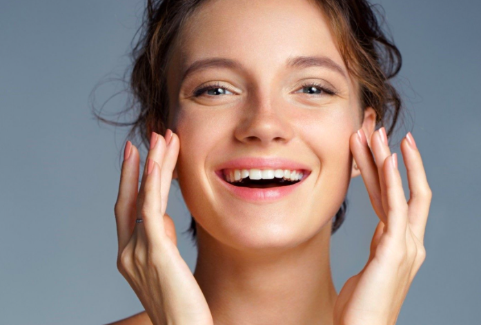 7 Rekomendasi Vitamin Kulit Usia 30 Tahun ke Atas untuk Melawan Tanda Penuaan Dini
