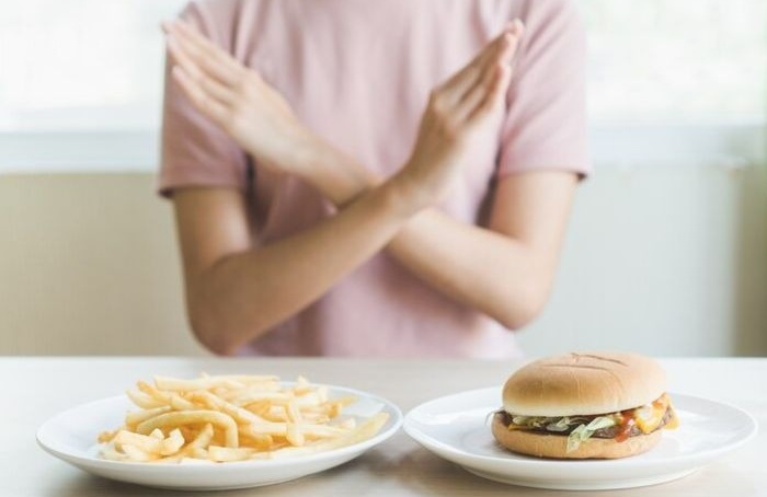 5 Makanan Penyebab Kanker yang Sering Dikonsumsi, Batasi Mulai Sekarang!