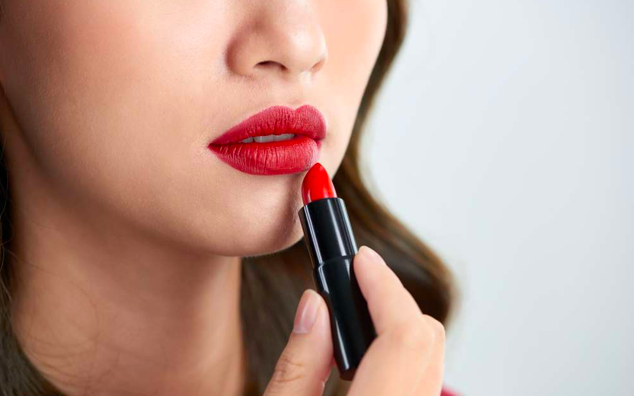 7 Brand Lipstik Favorit MUA Wedding yang Tahan Lama, Bikin Makeup Pengantin Tetap Flawless Seharian