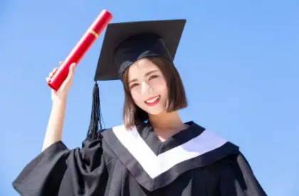 7 Tips Makeup Wisuda Natura...