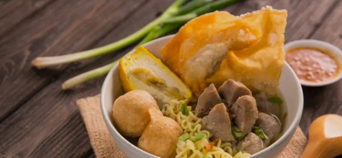 5 Tempat Makan Bakso Enak d...