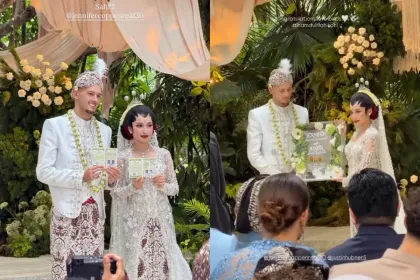 Pamer Cincin dan Buku Nikah, Jennifer Coppen dan Justin Hubner Resmi Menikah