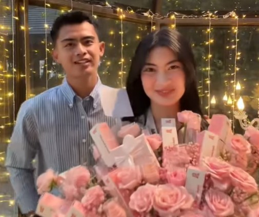 Beri Buket Bunga Segede Gaban, Keromantisan Pratama Arhan dan Inka Andhesta Sukses Bikin Fans Baper
