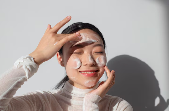 5 Tips Perawatan Kulit di M...