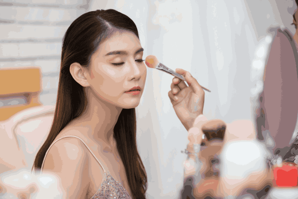 Belanja Makeup Lewat Livest...