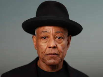 Giancarlo Esposito Dikabark...