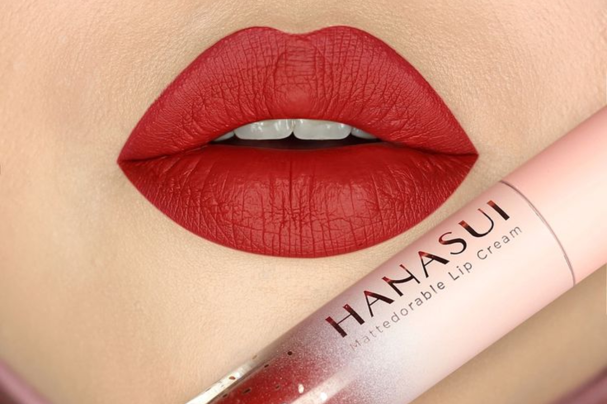 10 Warna Lipstik Hanasui Pa...