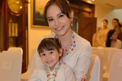 Sukses Kejutkan Publik! Rossa Perkenalkan Anak Angkat Perempuannya yang Berusia 2 Tahun
