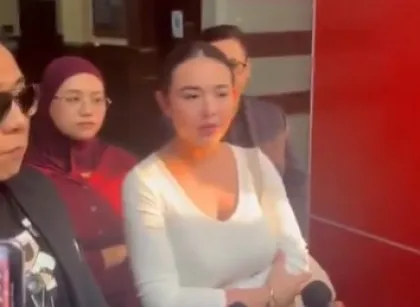 Amanda Manopo Sambangi Kant...