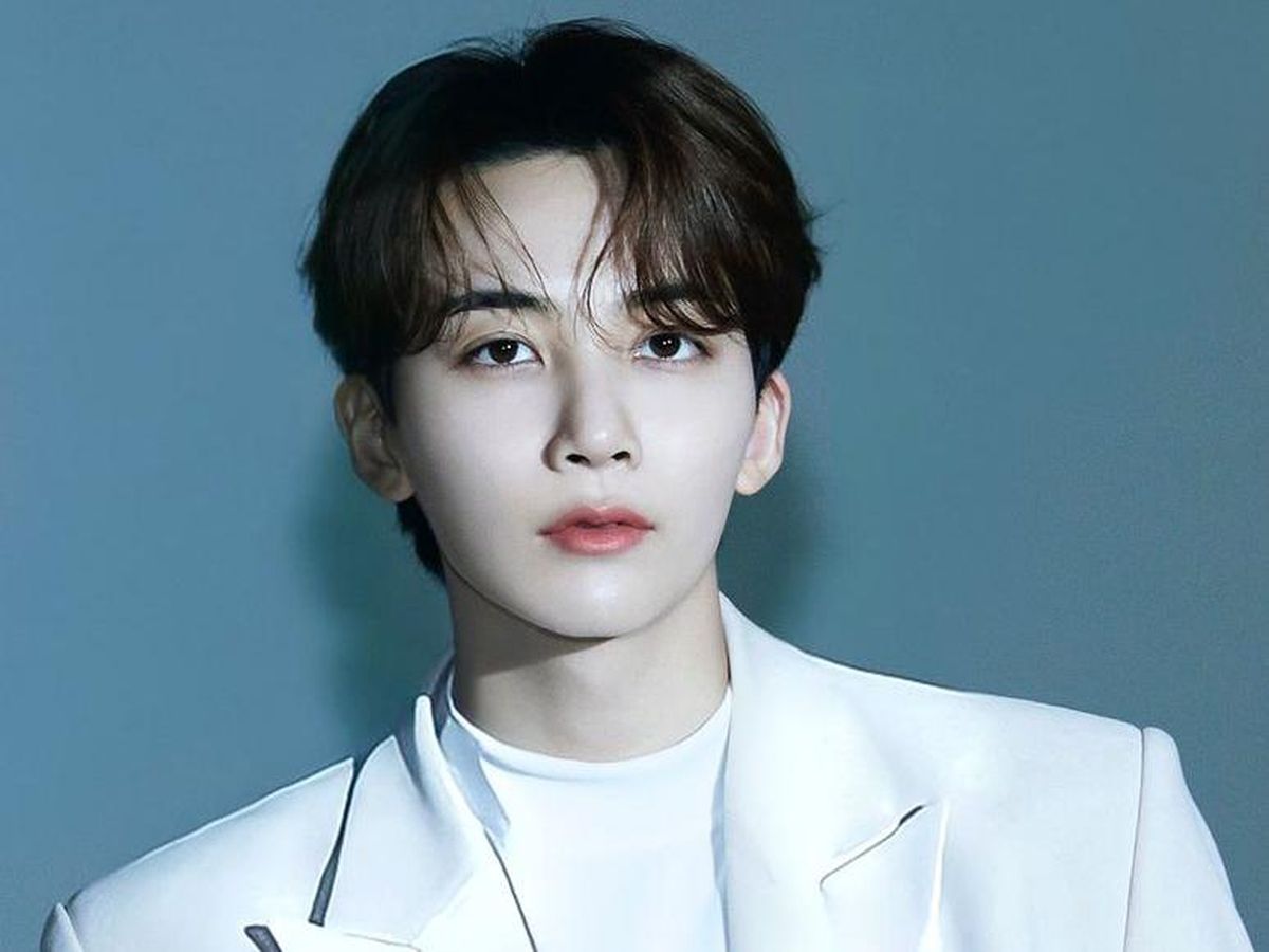 Jeonghan SEVENTEEN Resmi Se...