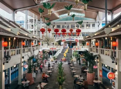 13 Tempat Makan Viral di Gl...